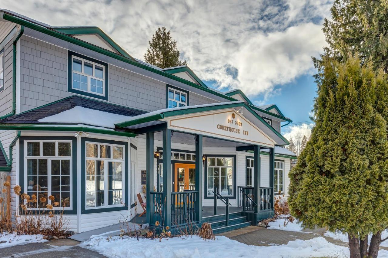 Courthouse Inn Revelstoke Kültér fotó
