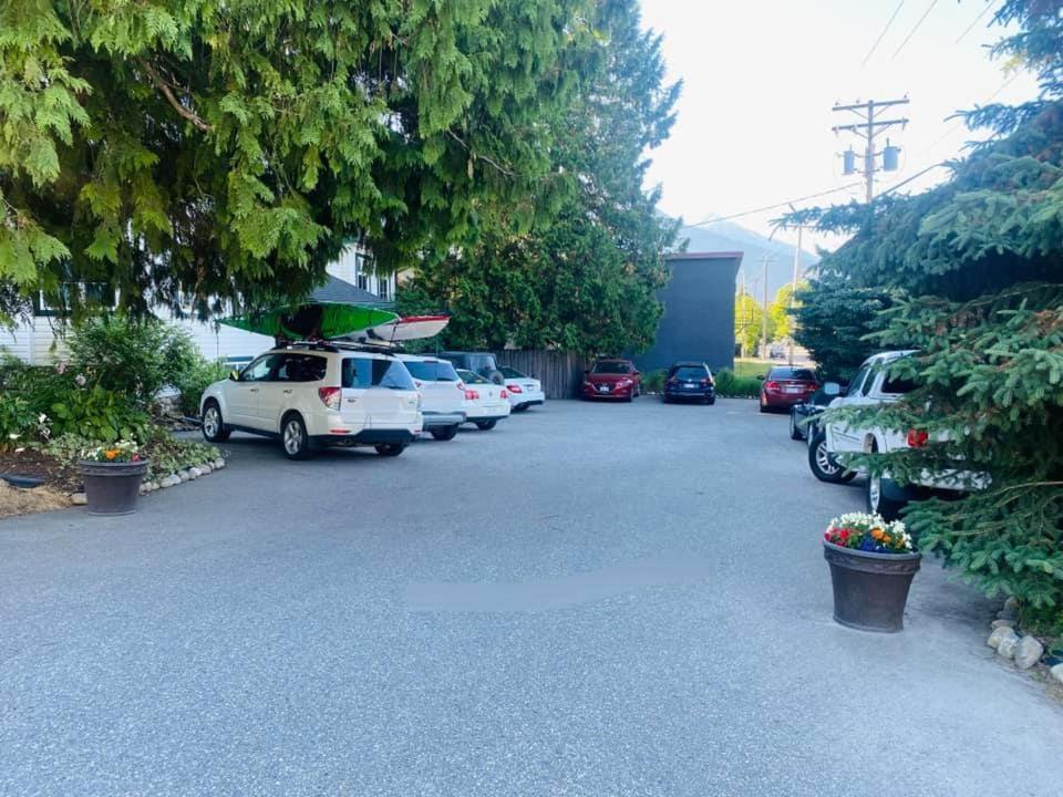 Courthouse Inn Revelstoke Kültér fotó